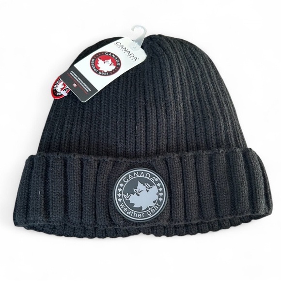 Canada Weather Gear Other - Canada Weather Gear Black Knit Beanie Fleece Interior